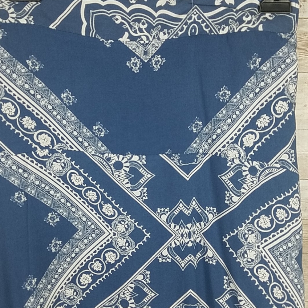 NWT, Melissa Paige, Blu/wht skirt, hi-lo, Sz LP/GP - Picture 5 of 8